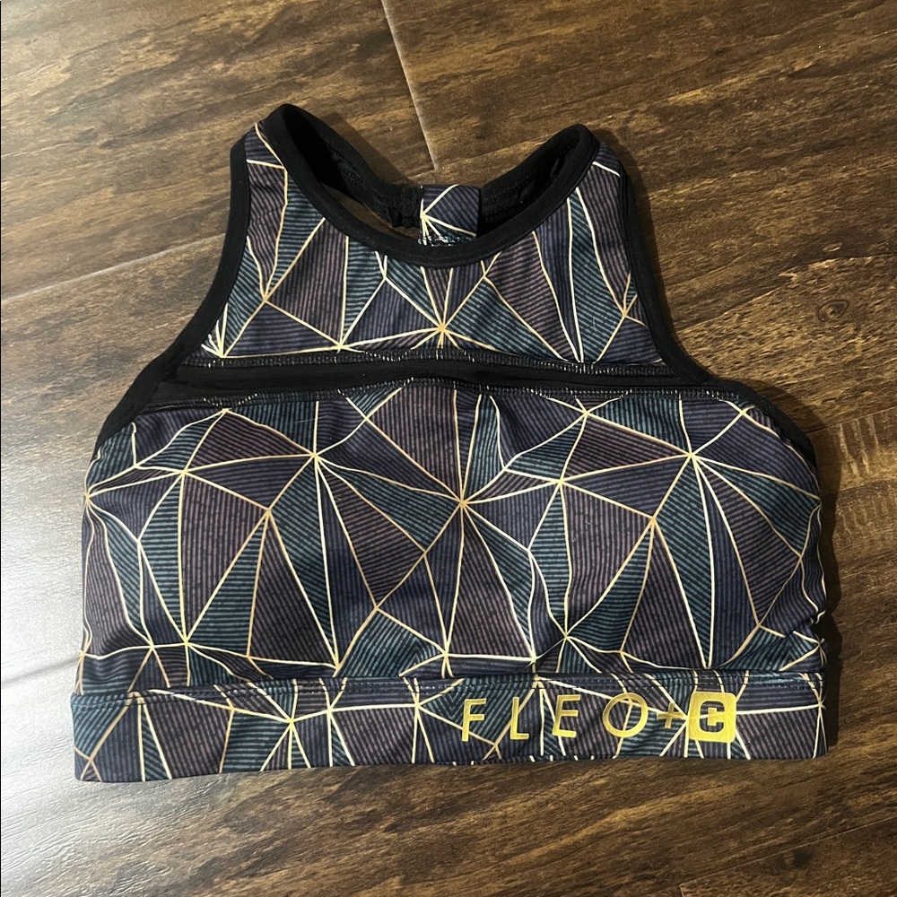 Chestee x FLEO Sports Bra - Size 6 Small